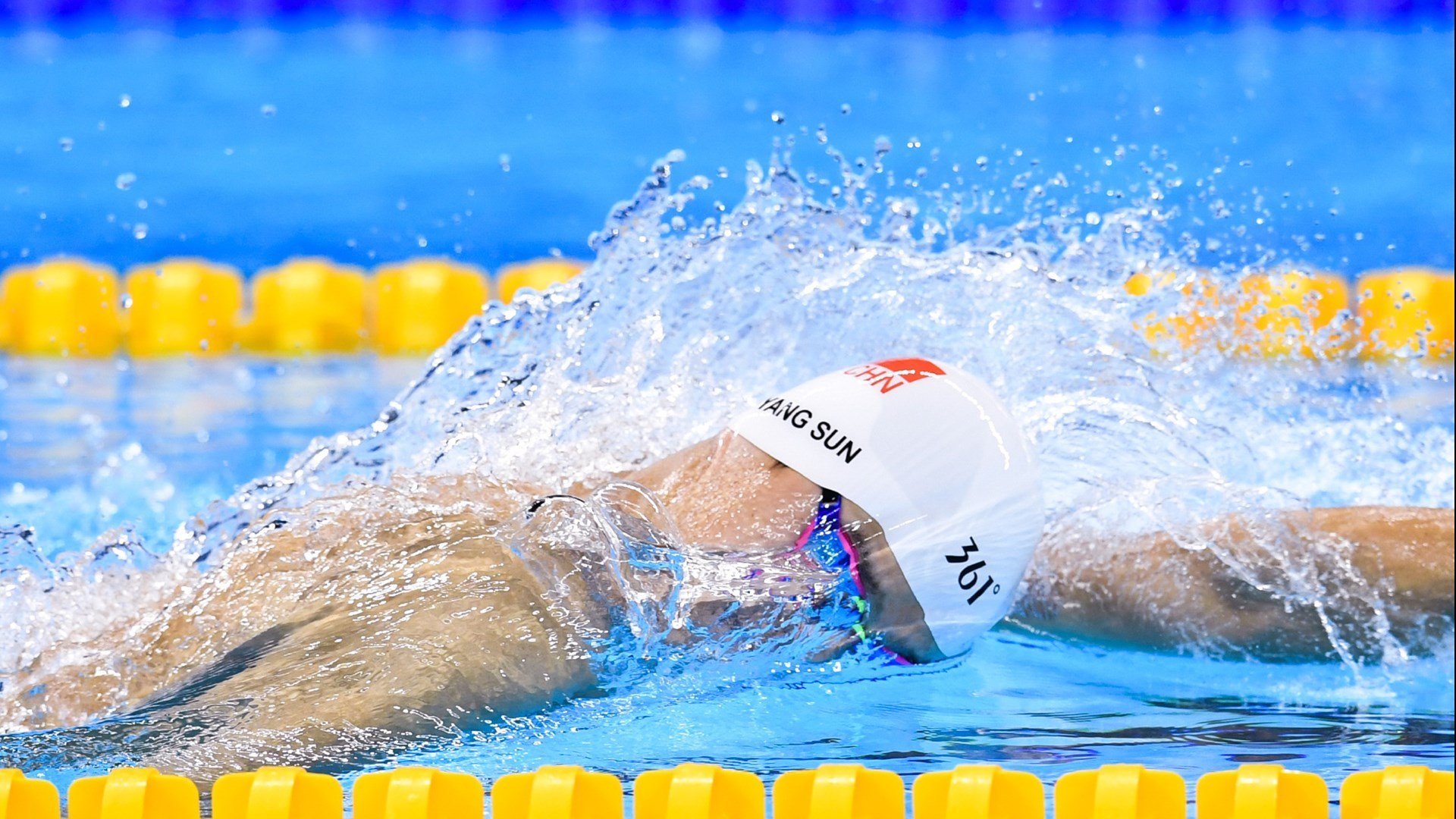 NBA总决赛激战正酣 勇士队逆转取胜夺赛点