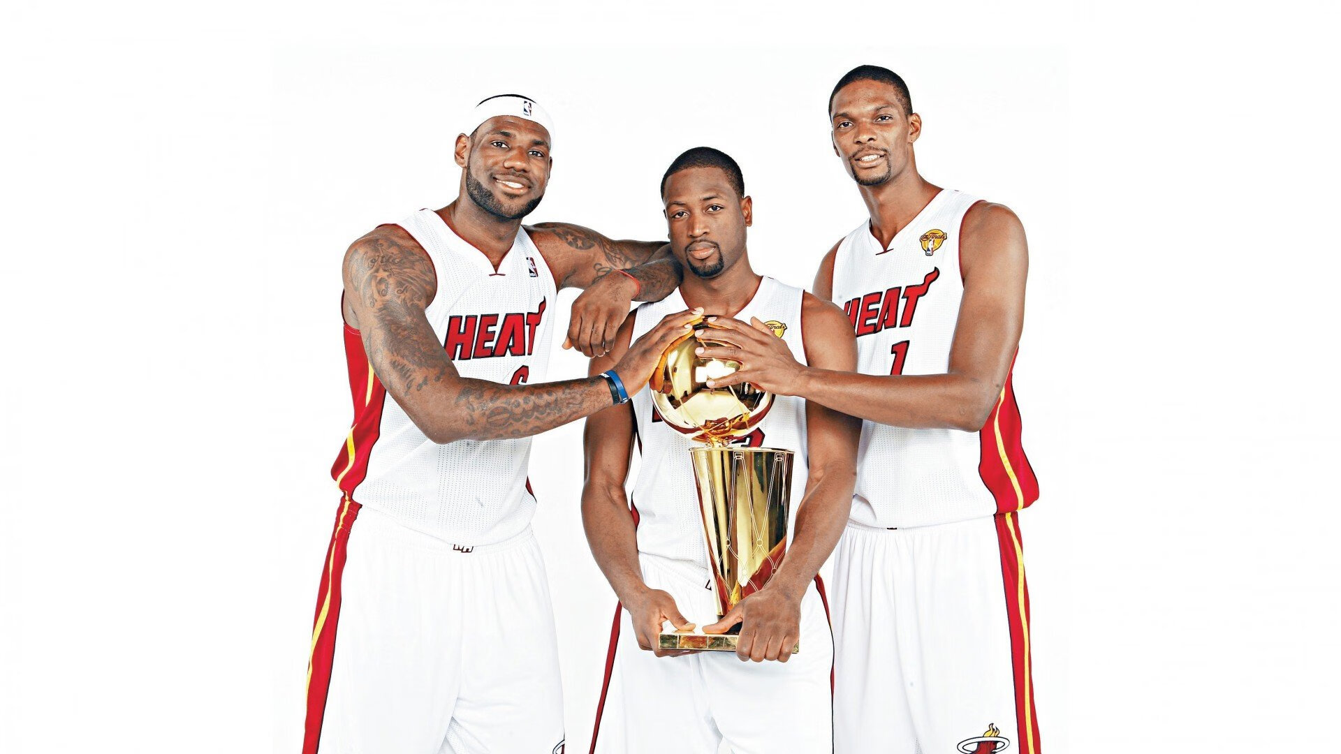 中国花样游泳队巴黎奥运备战进入冲刺阶段 全新编排惊艳亮相